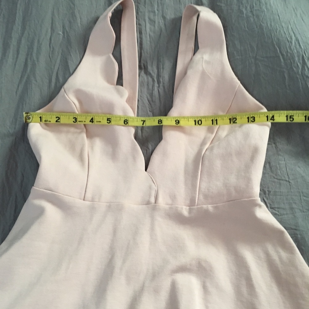 Akira Chicago Deep V Scallop Open Back PinkDress M - Picture 7 of 8
